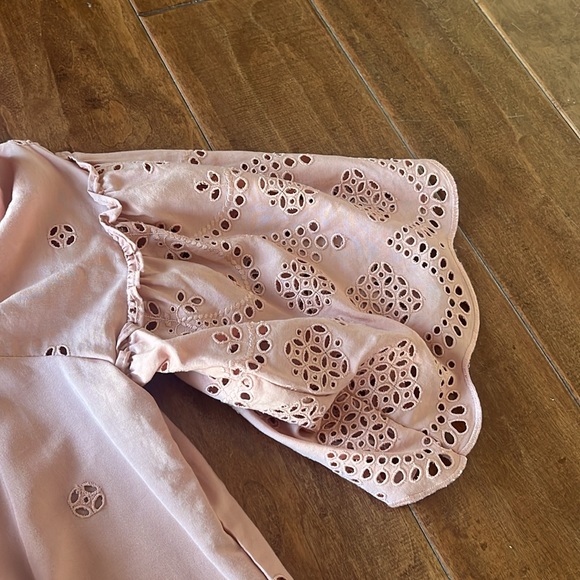 Beautiful Eyelet Dress - Picture 5 of 5